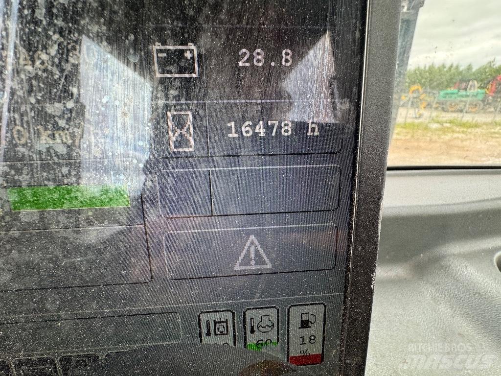 Komatsu 830.3 Forwardery