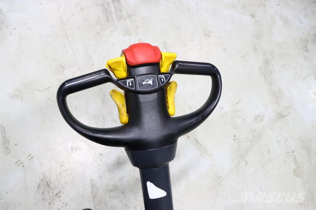 Komatsu CNI 14 Wózki widłowe unoszące z dyszlem