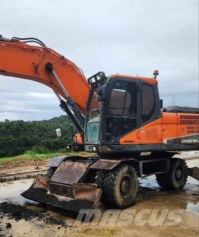 Doosan DX 210 W Koparki kołowe