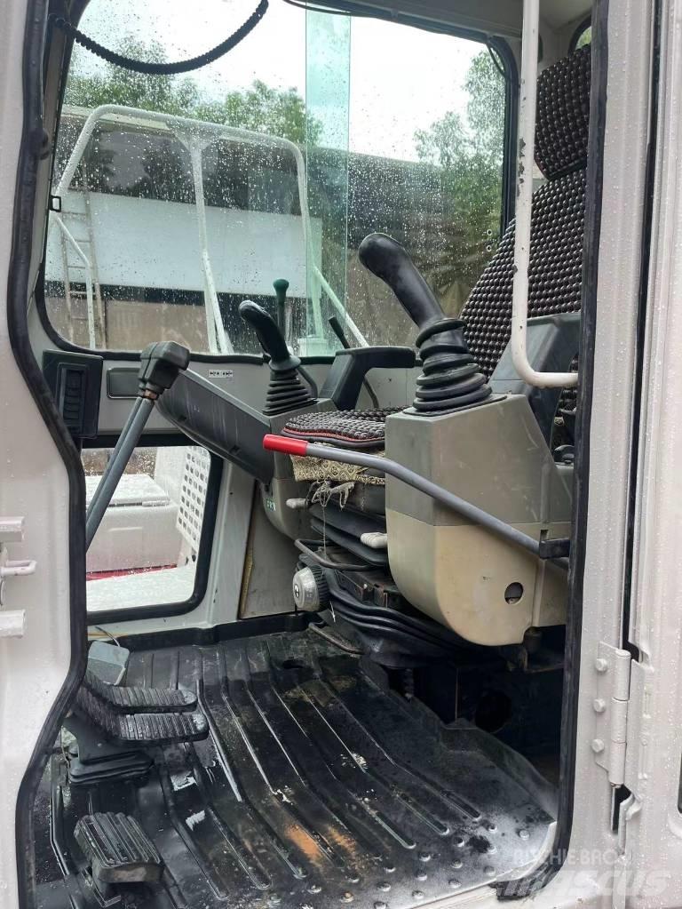 Takeuchi TB 160C Koparki gąsienicowe
