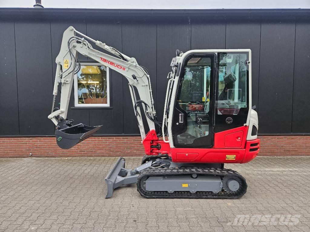 Takeuchi TB 230 Minikoparki