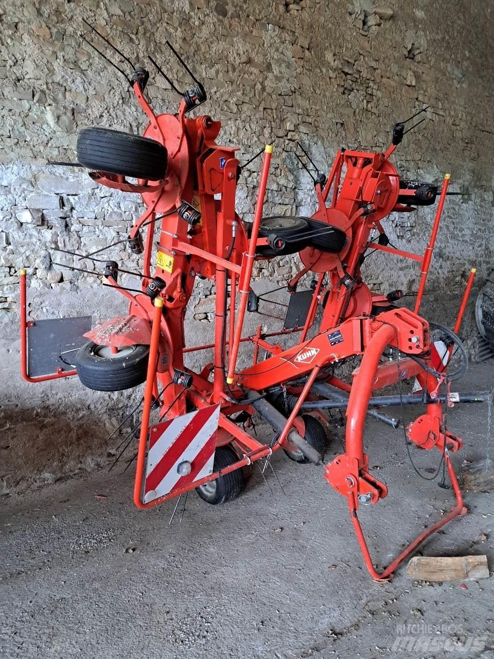 Kuhn GF7902 Zgrabiarki i przetrząsacze