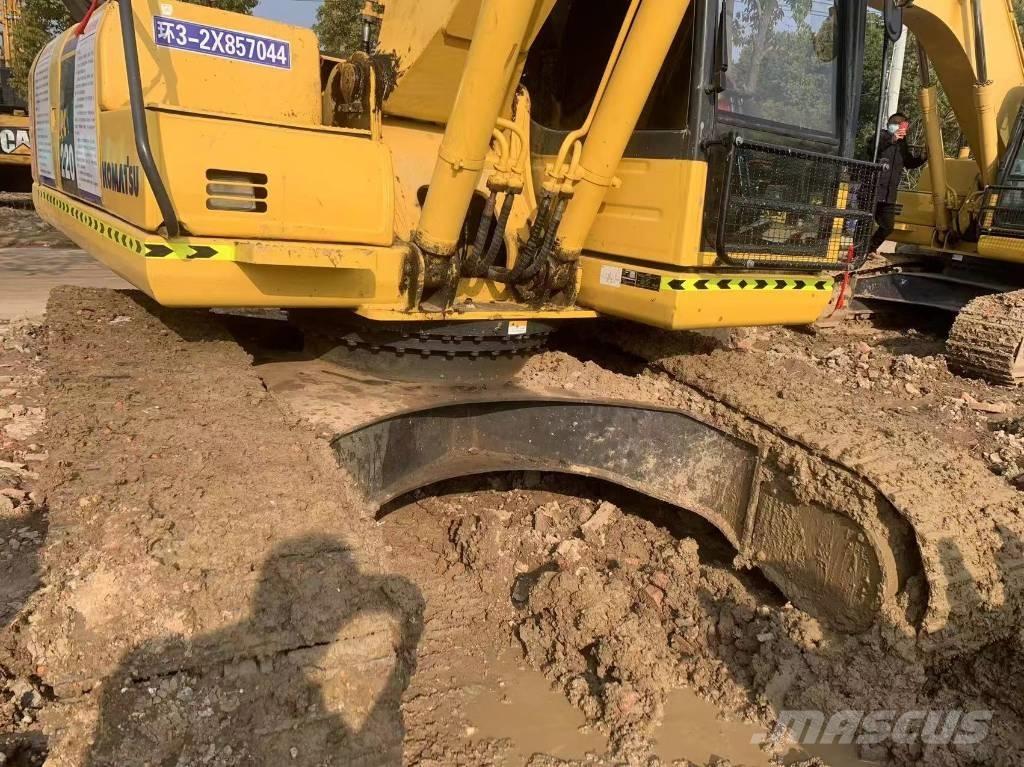 Komatsu PC 220-8M0 Koparki gąsienicowe
