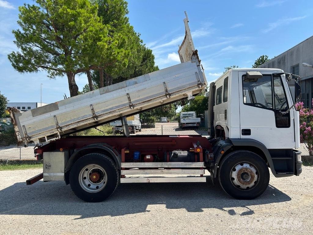 Iveco 120E18K Ciężarówki typu Platforma / Skrzynia