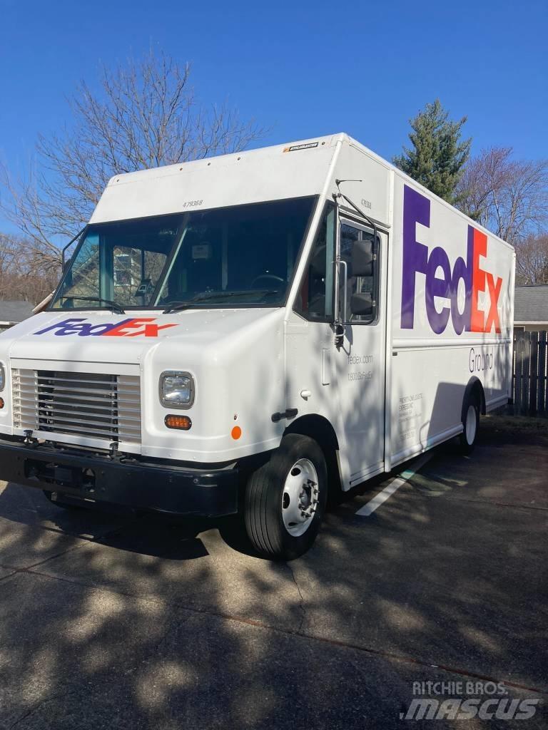 Ford F59 Samochody dostawcze ze skrzynią zamkniętą