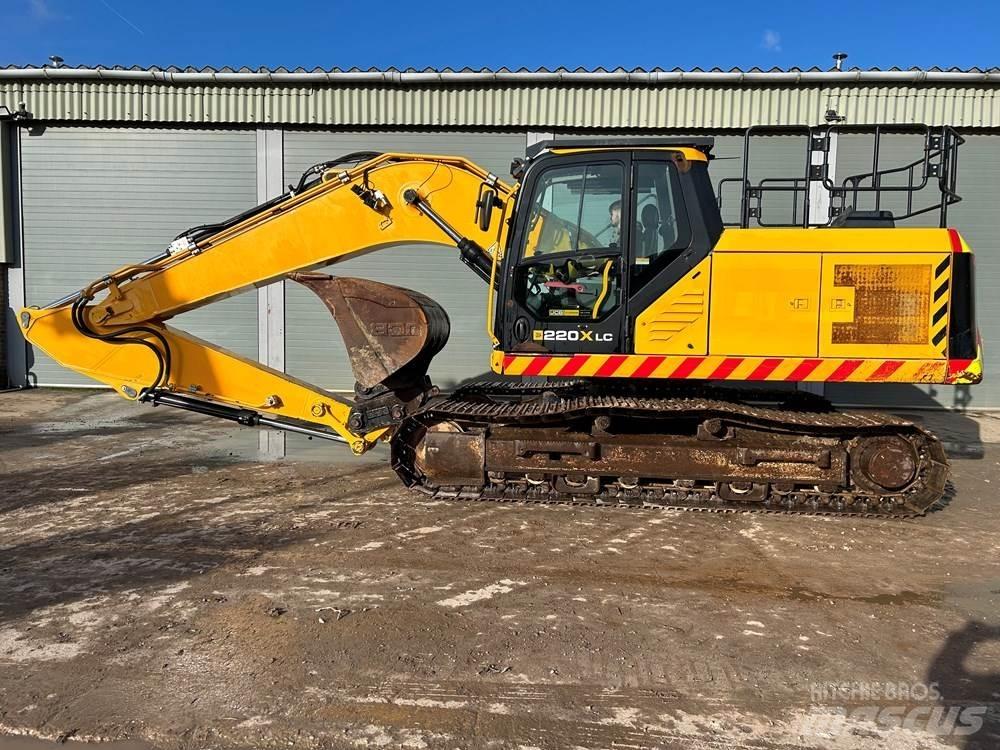 JCB 220X Koparki gąsienicowe