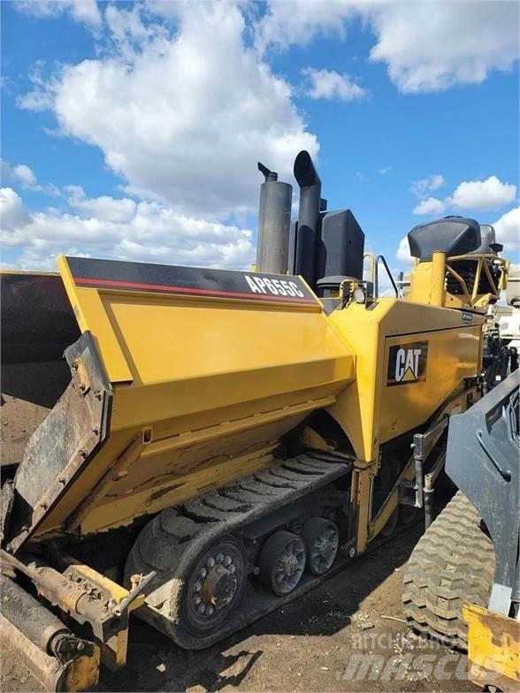 CAT AP-655C Rozściełacze do asfaltu