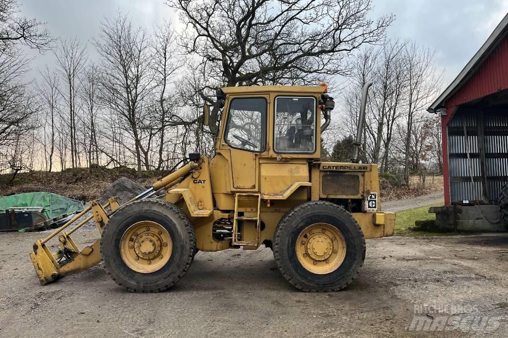 CAT 910 Ładowarki kołowe