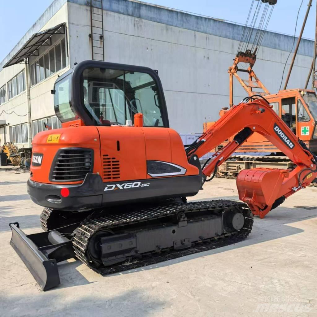 Doosan DX60-9C Minikoparki