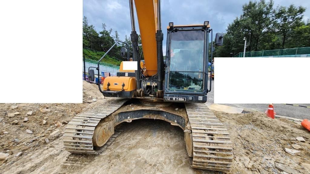 Hyundai HX 220 Koparki gąsienicowe