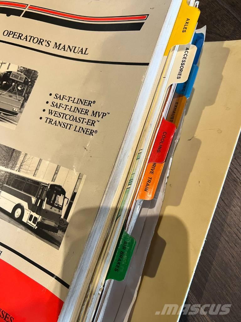 Thomas K880 Autobusy szkolne