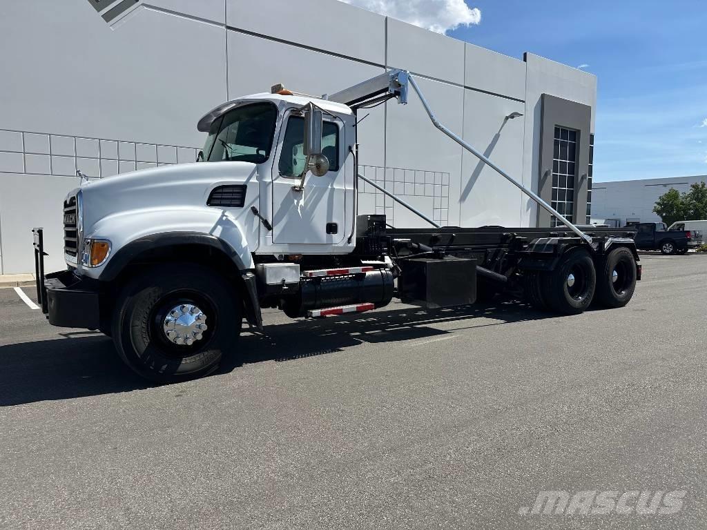 Mack CV 713 Ciężarówki z wymienną zabudową