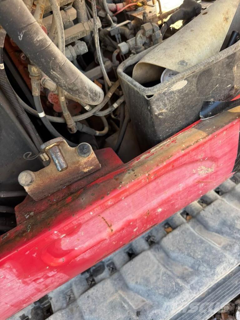 Takeuchi TB260 Minikoparki