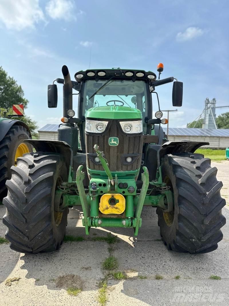 John Deere 6215R Ciągniki rolnicze