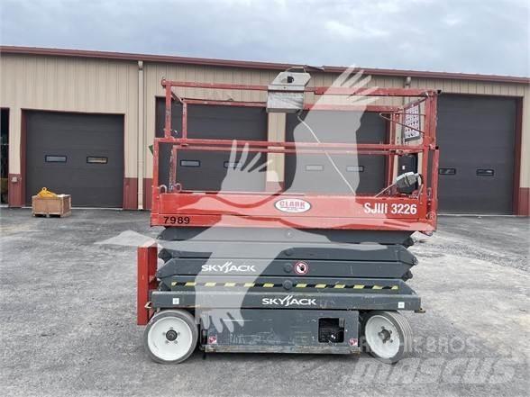 SkyJack SJ3226 Podnośniki nożycowe