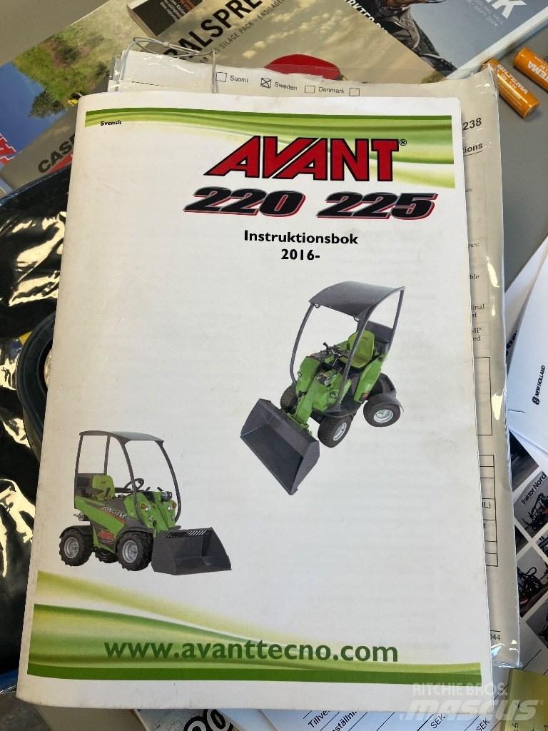 Avant 225 Ładowarki wielofunkcyjne