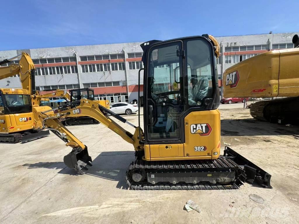 CAT 302 Minikoparki