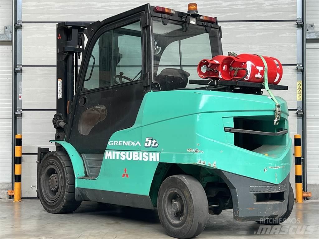 Mitsubishi FG 55 N Wózki LPG