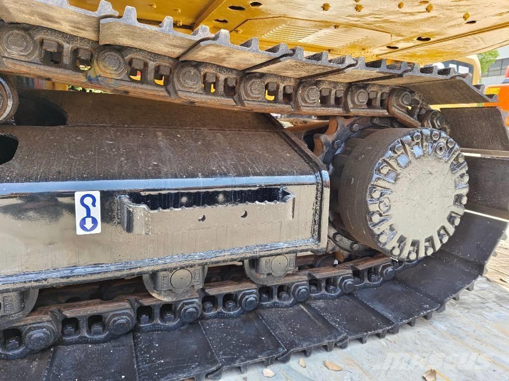 CAT 320 D Koparki gąsienicowe