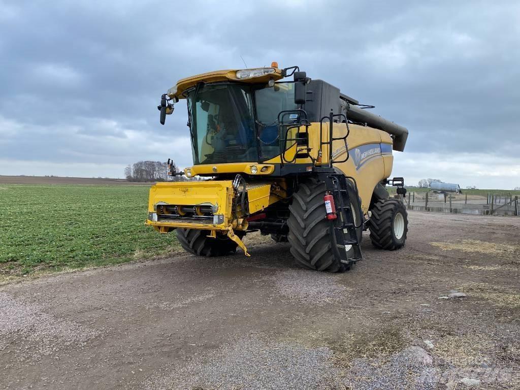 New Holland CX 8090 Kombajny zbożowe