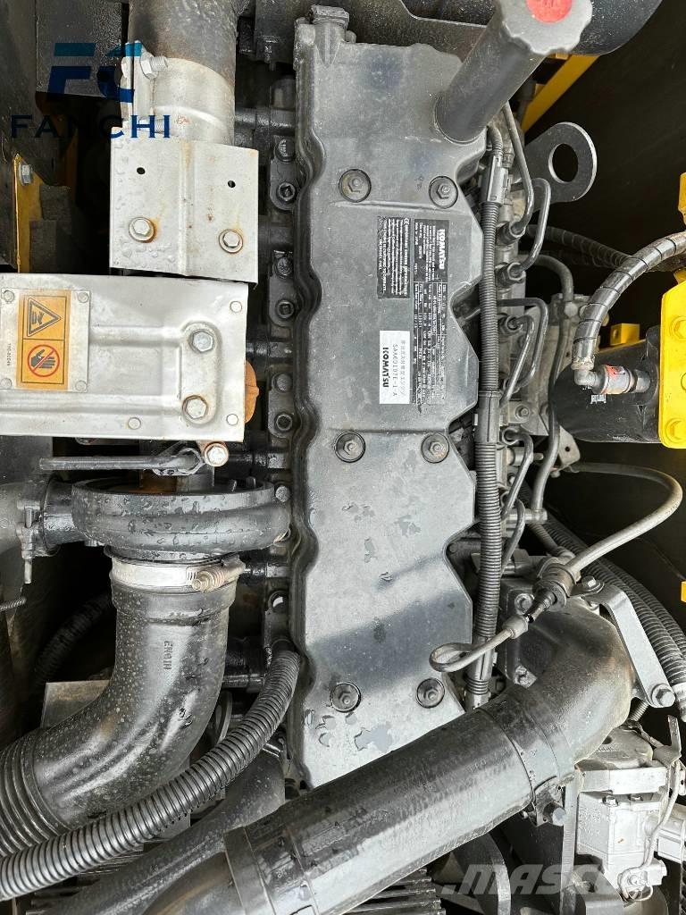 Komatsu 200-8 Koparki gąsienicowe