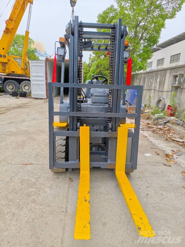 Komatsu FD 30 T-17 Wózki Diesla
