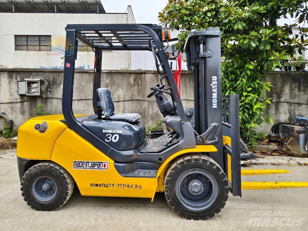 Komatsu FD 30 T-17 Wózki Diesla