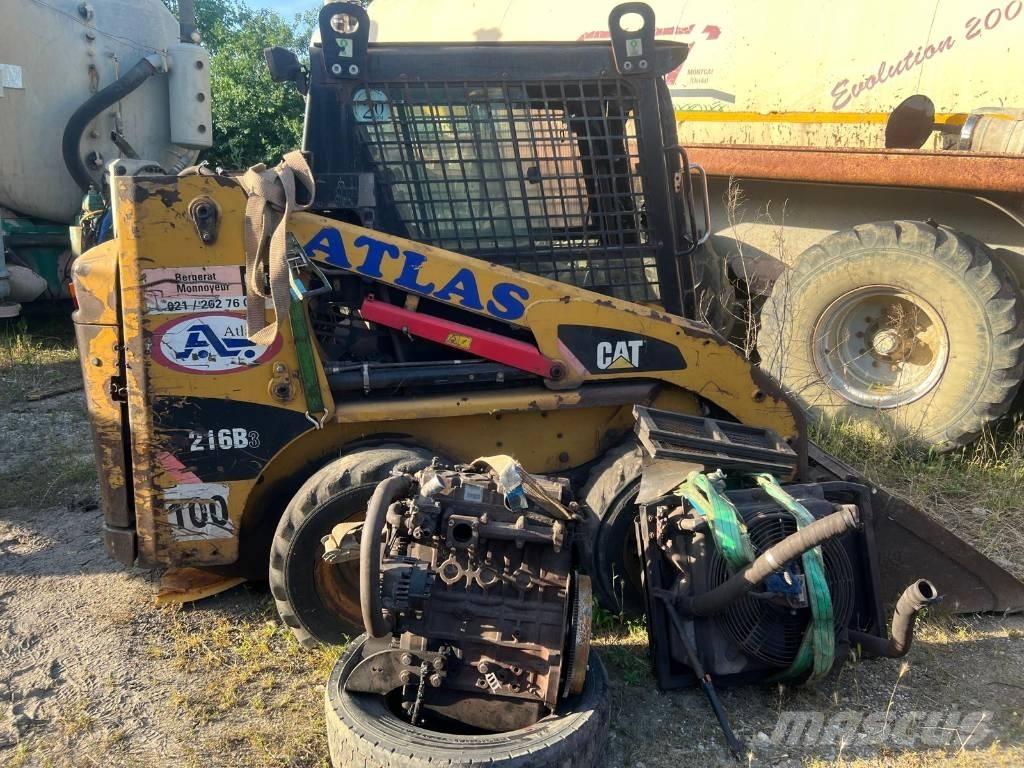 CAT 216 B 3 Kabiny i wnętrze