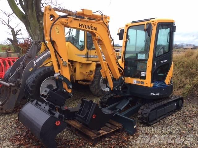 Hyundai R25 AK Minikoparki