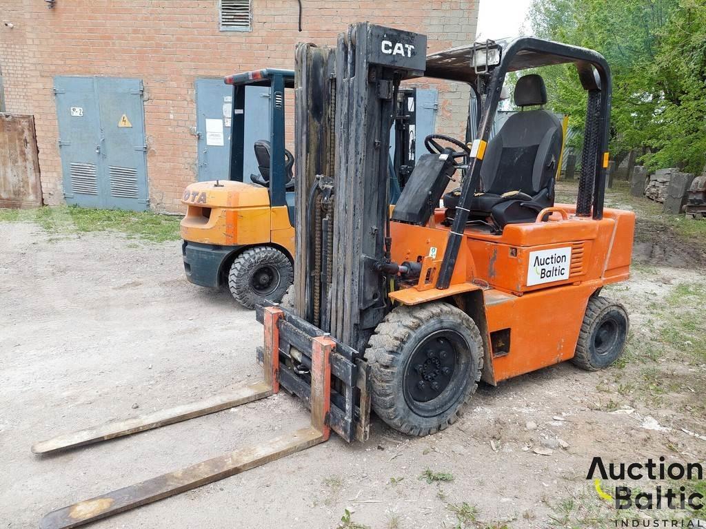 CAT V 50 D Wózki Diesla