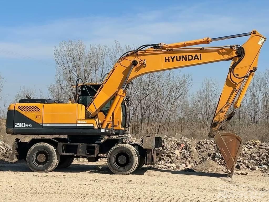 Hyundai R210W-9 Koparki kołowe