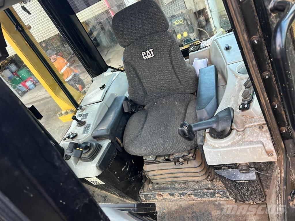 CAT D 6 N LGP Spycharki gąsienicowe