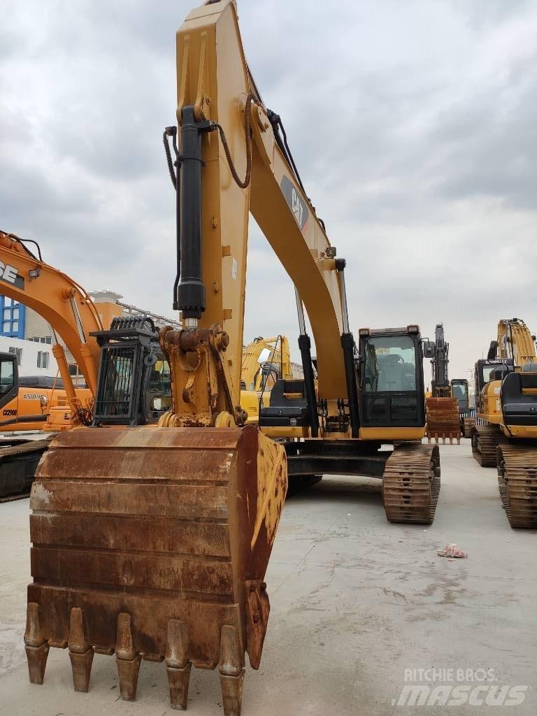 CAT 329 D Koparki gąsienicowe