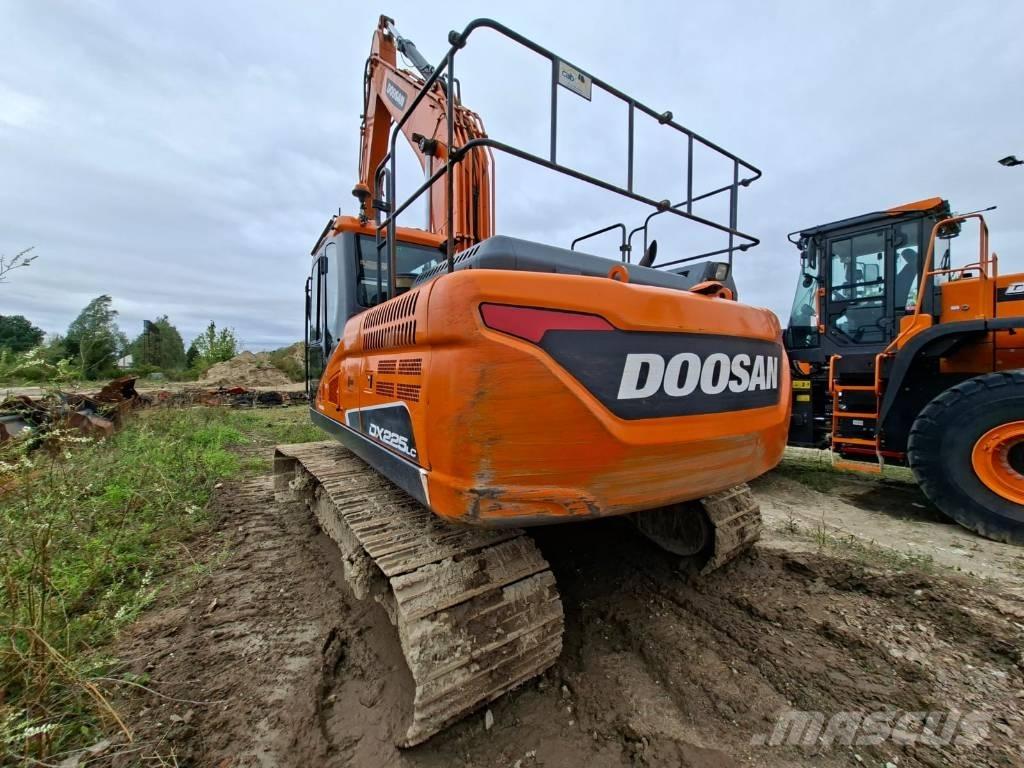 Doosan DX 225 LC-5 Koparki gąsienicowe