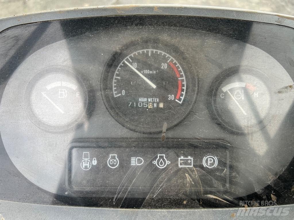 Hitachi EG 40 R Wozidła gąsienicowe