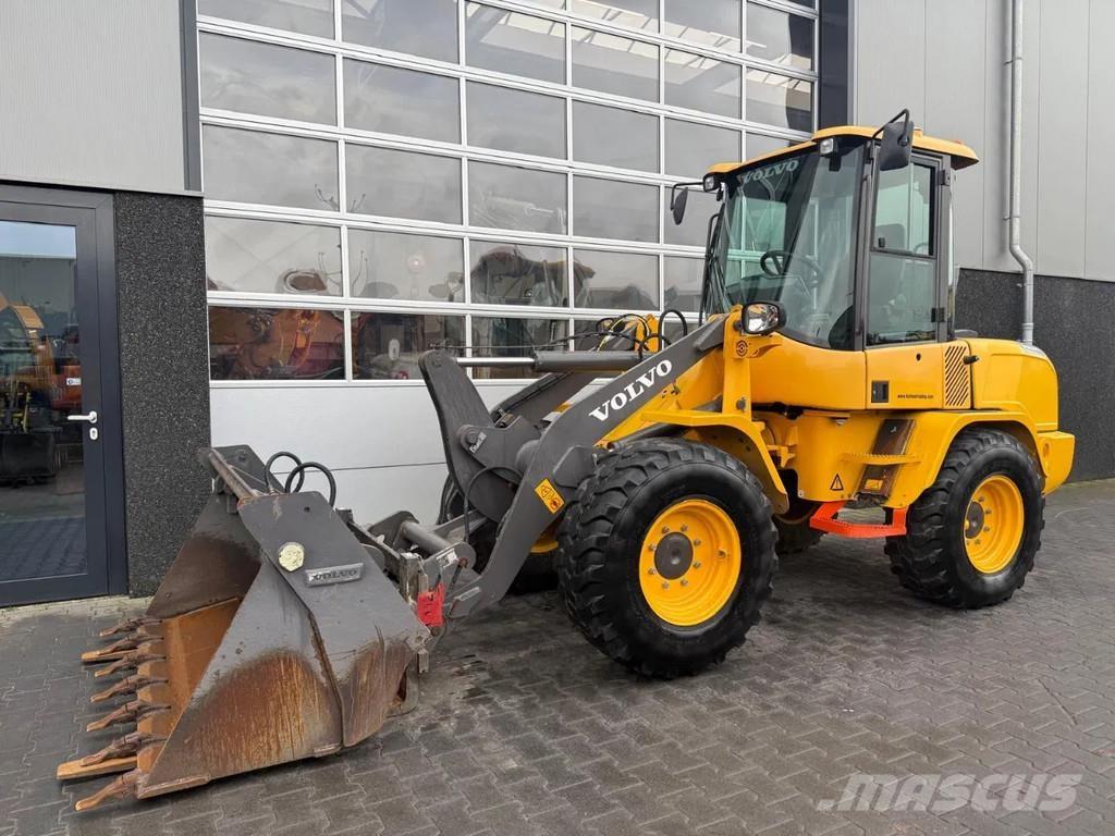 Volvo L30G Ładowarki kołowe