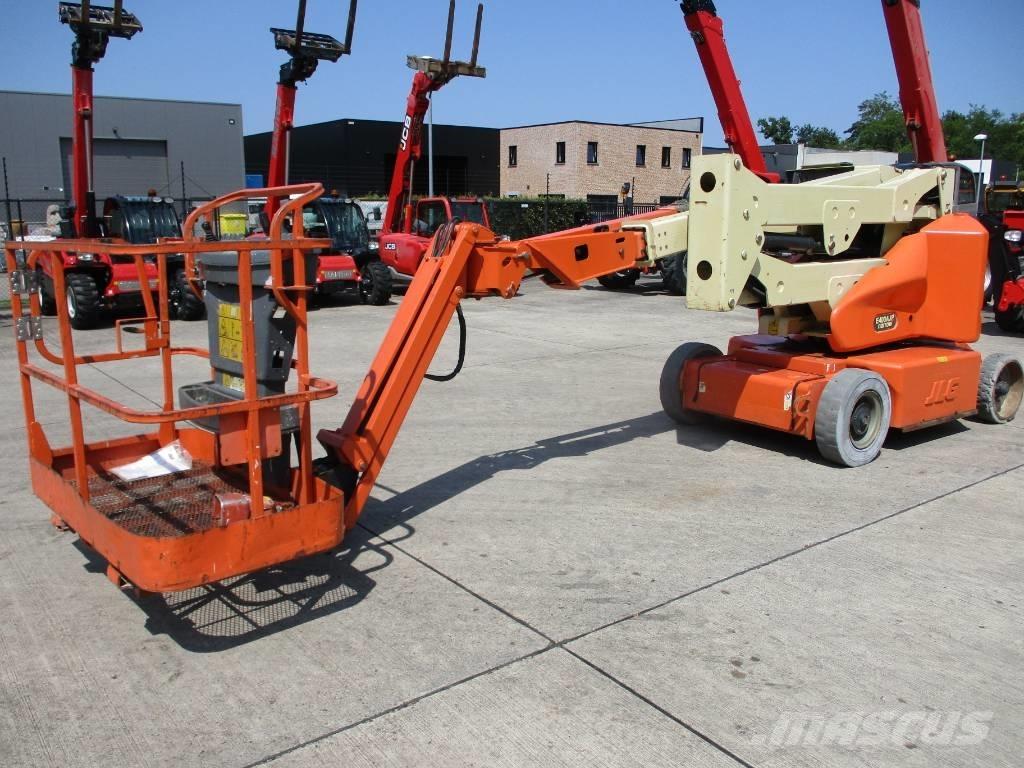 JLG E400 AJPN (146) Kompaktowe samojezdne wysięgniki podnośnikowe