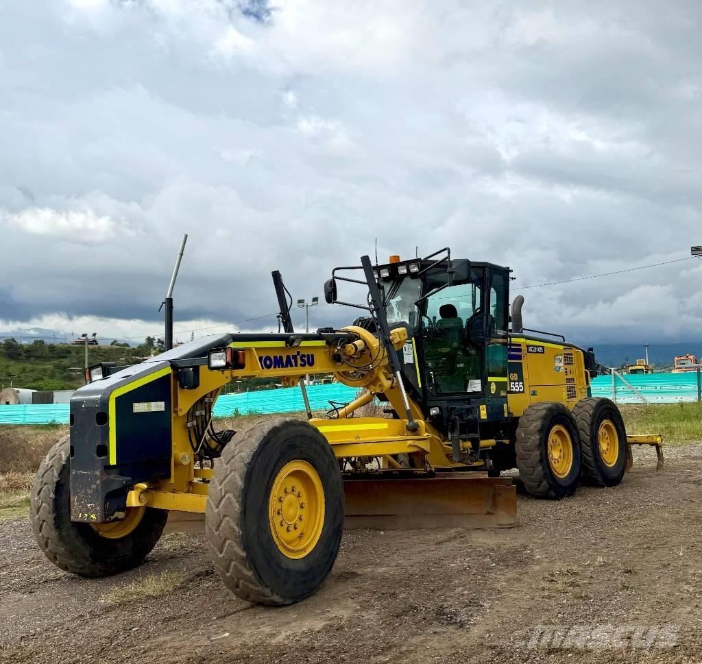 Komatsu GD555-5 Równiarki