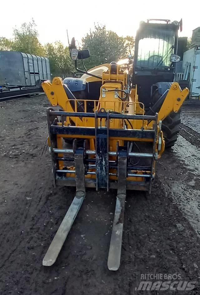 JCB 540-140 Ładowarki teleskopowe