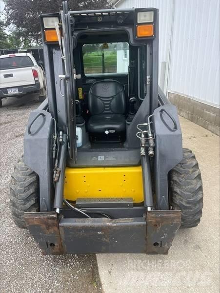 New Holland L 170 Ładowarki burtowe