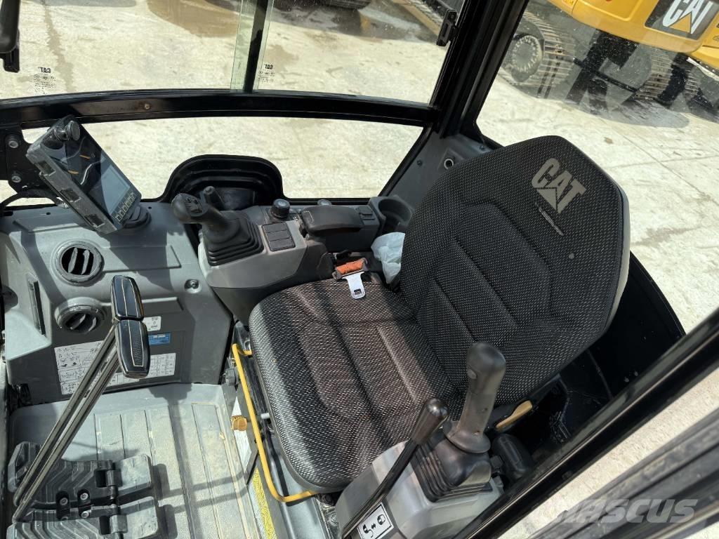 CAT 302 CR Minikoparki