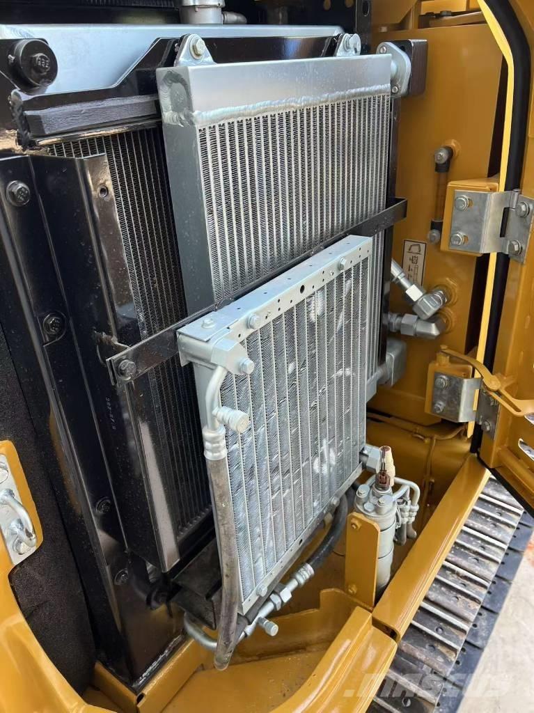 CAT 305.5 Minikoparki