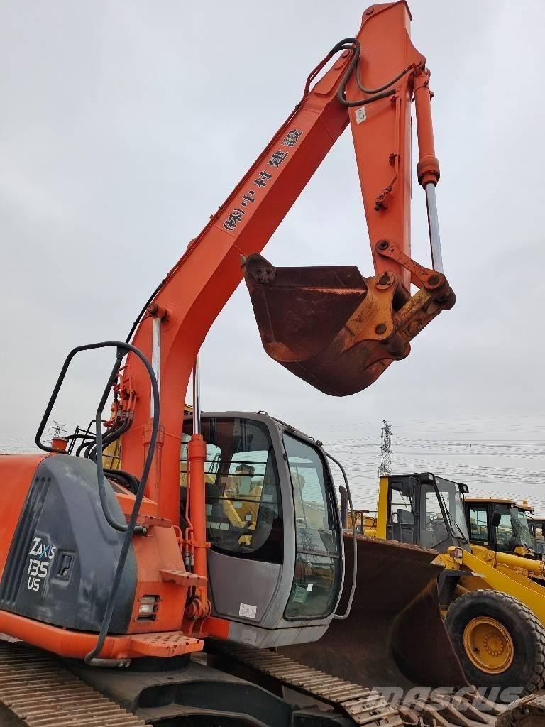 Hitachi ZX 135 US Koparki gąsienicowe