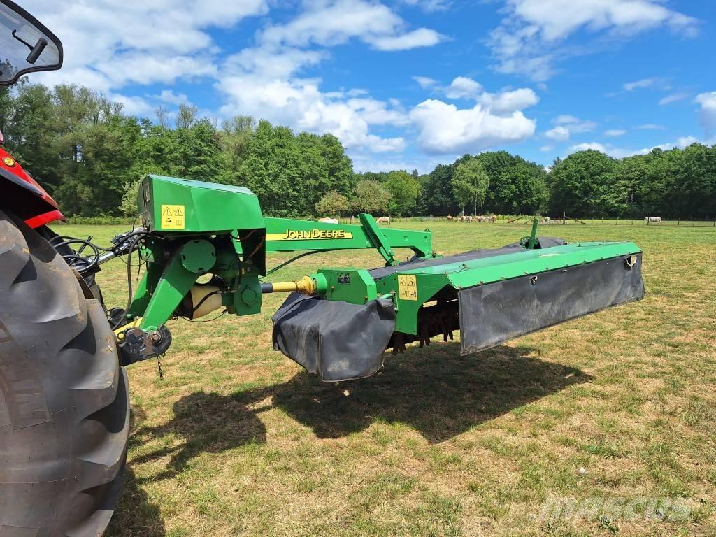 John Deere 328 Kosiarki ze wstępną obróbka paszy
