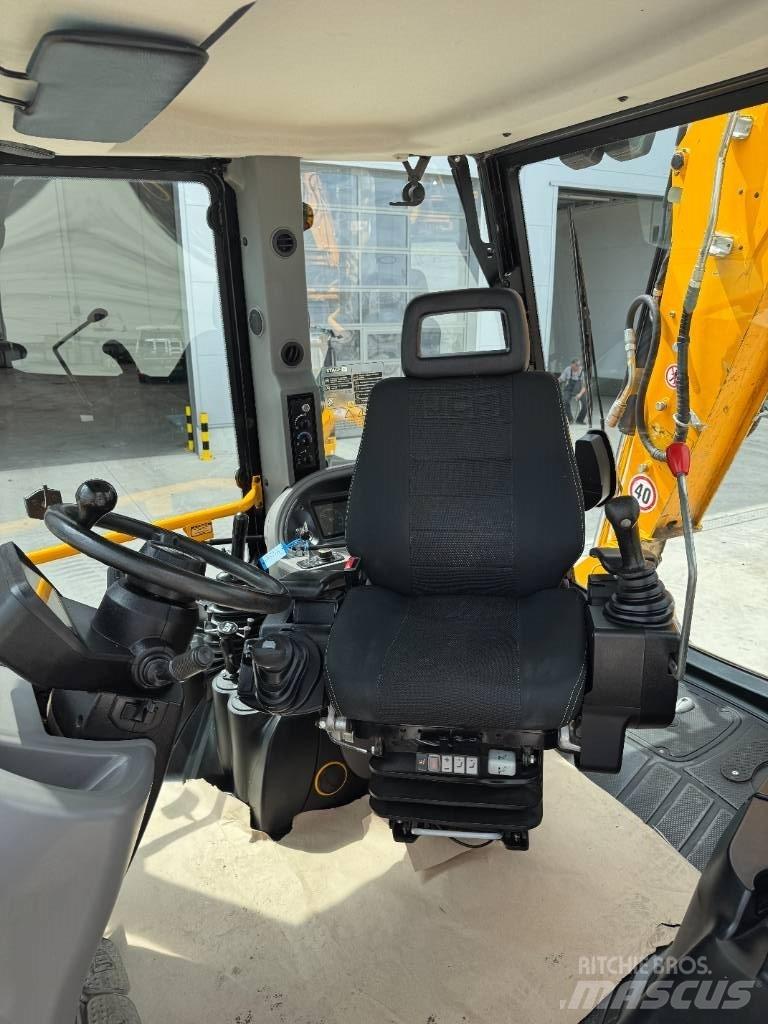 JCB 4 CX Pro Koparko-ładowarki
