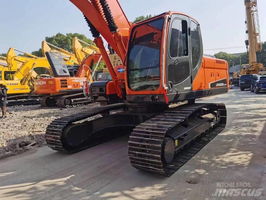Doosan DX 225LC-9C Koparki gąsienicowe