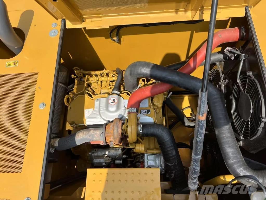 CAT 320 D GC Koparki gąsienicowe