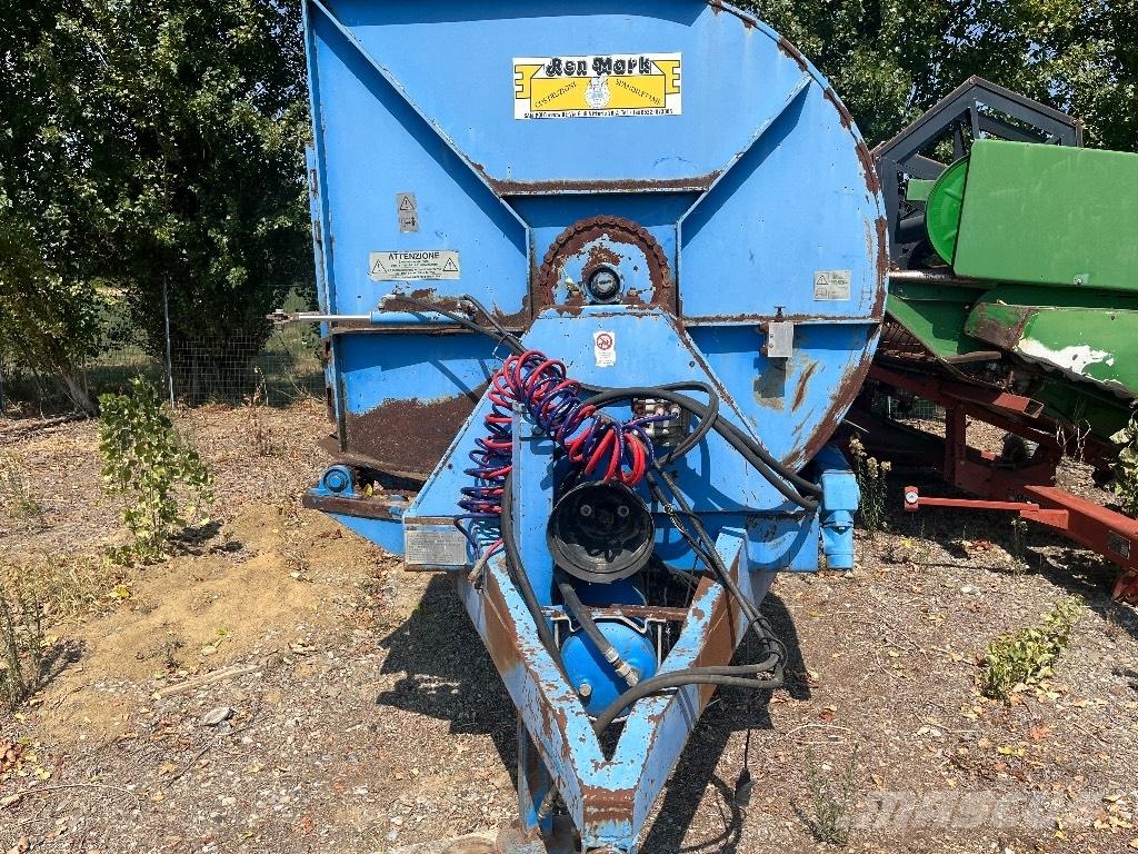  REN MARK R 140 Rozrzutnik obornika