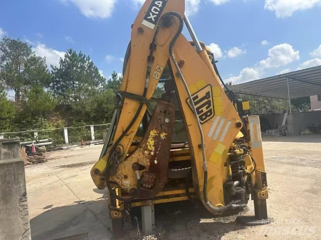 JCB 4 CX Koparki gąsienicowe