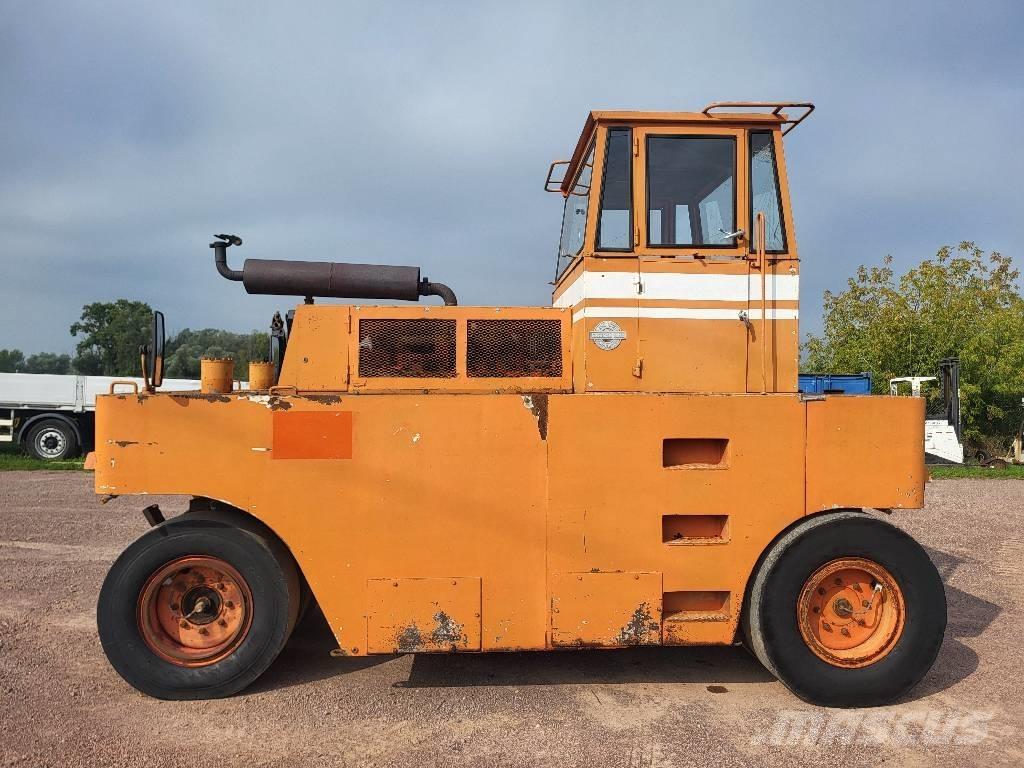 Hamm GRW 10 Walce ogumione